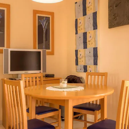 A27 - Secluded 2 Minutes From The Center Alvor