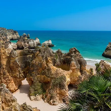 A27 - Secluded 2 Minutes From The Center Alvor