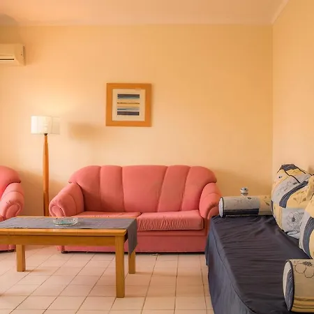 A27 - Secluded 2 Minutes From The Center Alvor