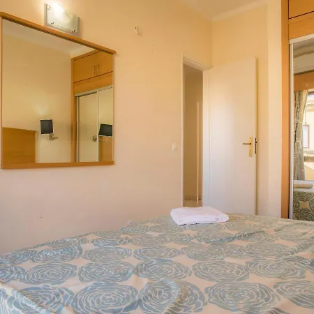 A27 - Secluded 2 Minutes From The Center *